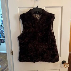 New Directions Brown size XL women’s vest. Zips